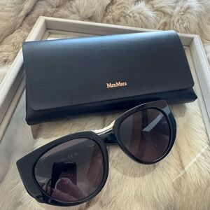 MaxMara Elegant Black Sunglasses with Case